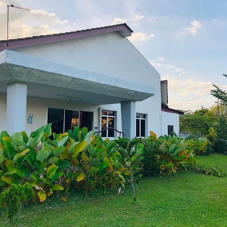 Homestay Lestary Near Taiping Fast Wifi Netflix Exterior photo